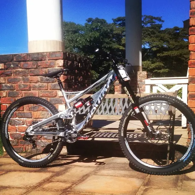 Prototype Devinci Cycles DH bike spotted in South 