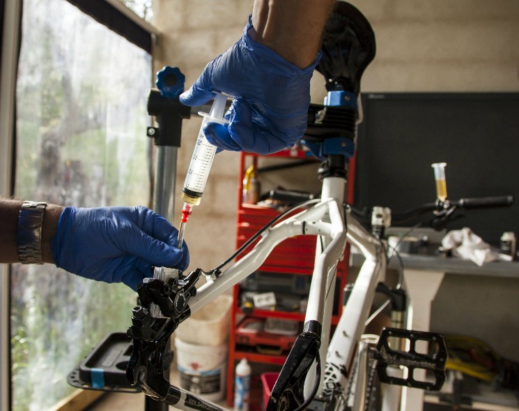 Epic Bleed solutions universal kit