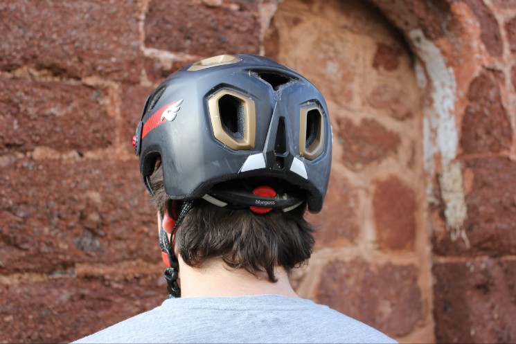 goldeneyes helmet