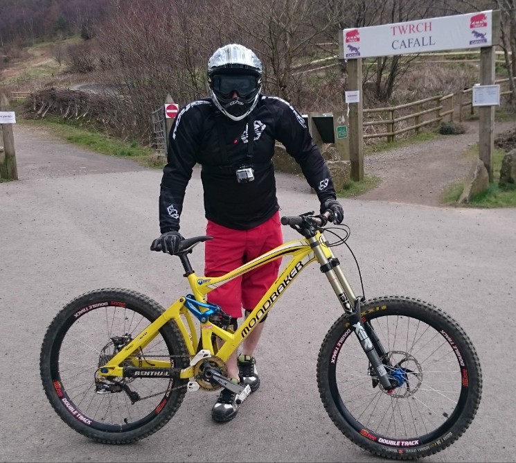 Y Mynydd Downhill - Cwmcarn