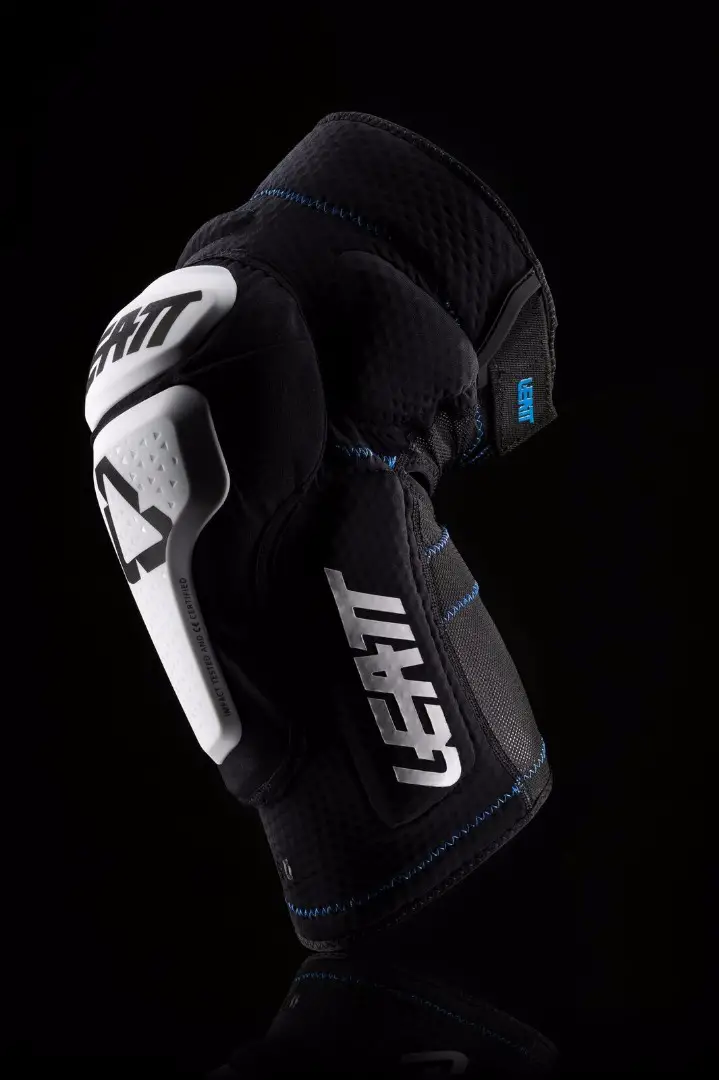  Kneepad combining advantages of soft & hardshell protection.