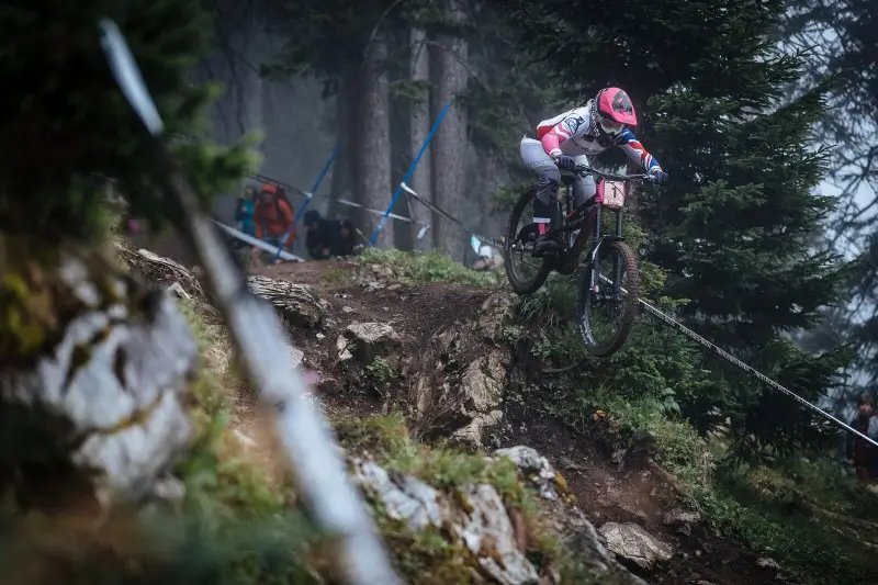 French Downhill Riders Dominate in Switzerland