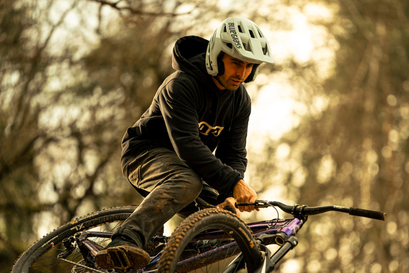 New Bluegrass Jetro 3/4 Shell Helmet